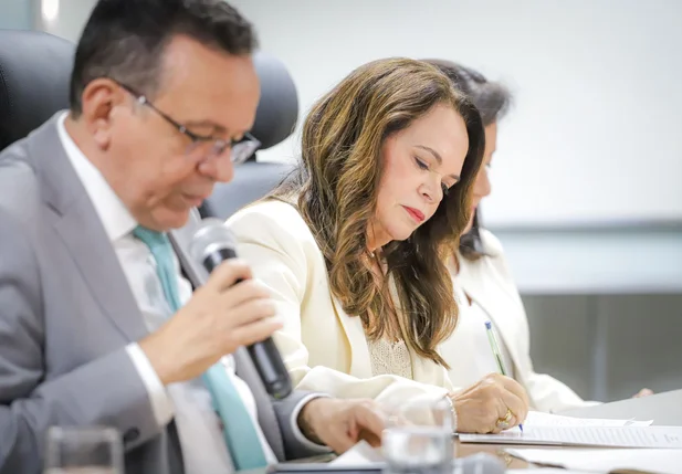 Desembargadores tomam posse como membros substitutos no TRE-PI