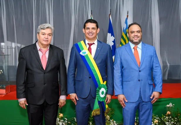 João Arilson toma posse para o segundo mandato como prefeito