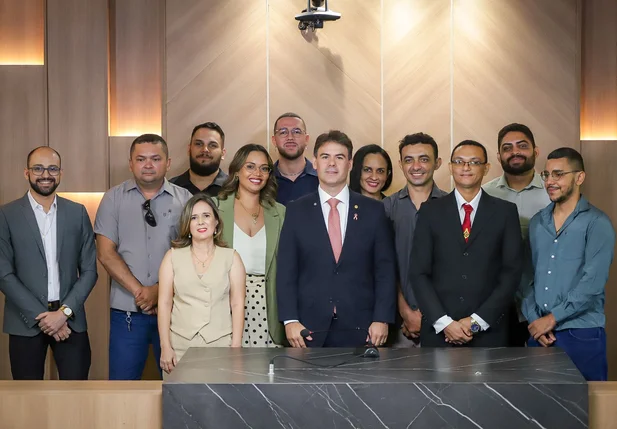 Presidente Severo Eulálio nomeia mais 15 aprovados em concurso