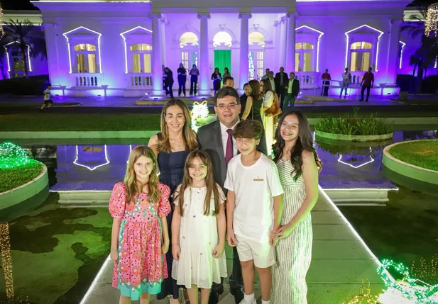 Decoração de Natal do Palácio de Karnak é inaugurada