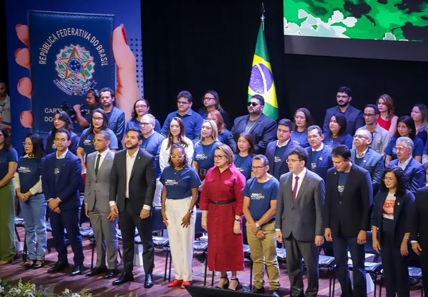Ministro Camilo Santana durante evento com professores em Teresina