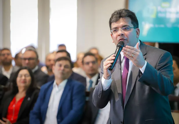 Rafael lança programa com 53 mil vagas para formação profissional