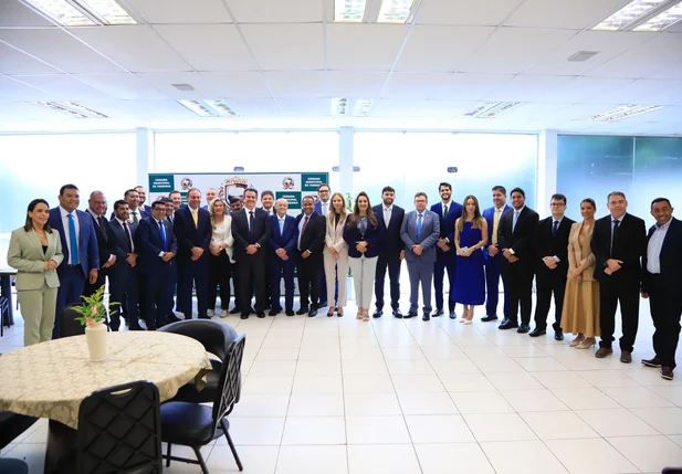 Ciro Nogueira tem reunião com vereadores de Teresina