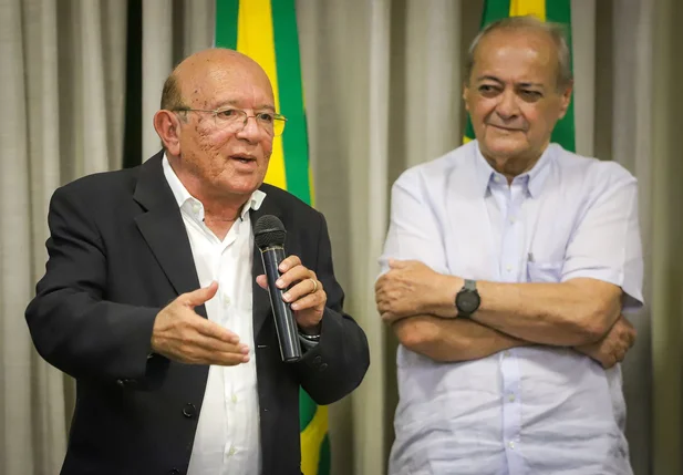 Ex-vereador Edson Melo toma posse como presidente da Arsete