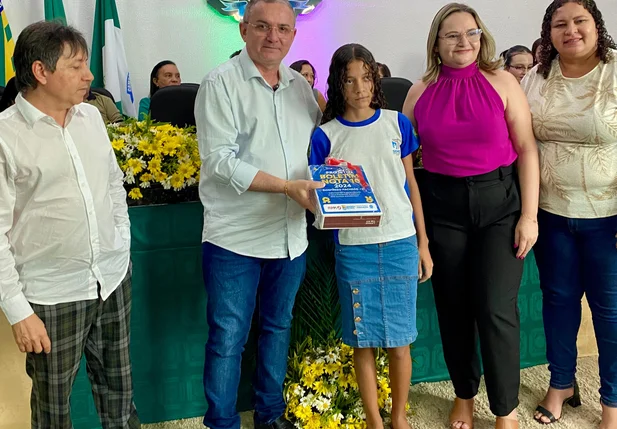 Alunos de Sigefredo Pacheco são premiados no projeto Boletim Nota 10