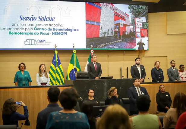 Alepi homenageia Hemopi em sessão solene proposta por Gil Carlos