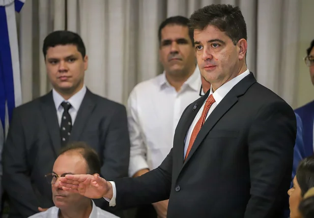 Luís André é empossado na Secretaria de Articulação Institucional