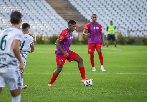 Fluminense-PI e Piauí duelam na semifinal do Campeonato Piauiense