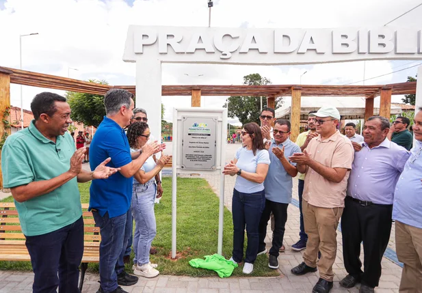 Senador Ciro Nogueira entrega obras e anuncia novos investimentos em F