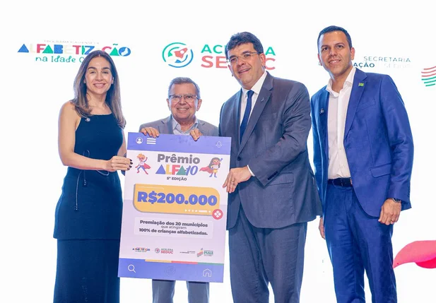 Francinópolis conquista dois prêmios estaduais na educação