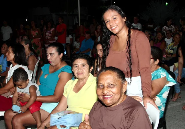 Prefeitura de Hugo Napoleão promove festa em homenagem às mães
