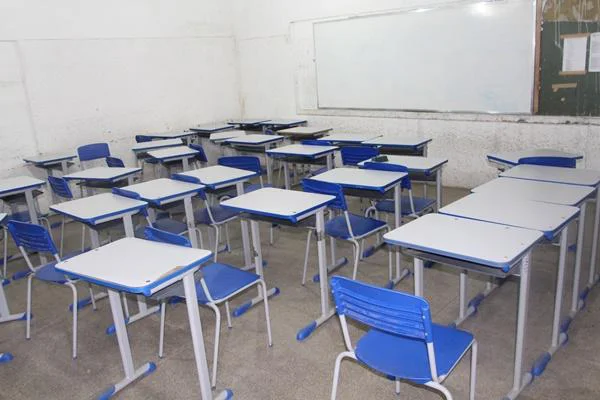 As aulas continuam comprometidas