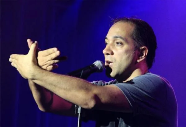 Bruno Gouveia, vocalista do Biquini Cavadão