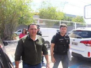 Prefeito Delano Parente chegando ao Gaeco