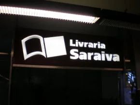 Em vez de brigar com as tecnologias digitais, a Saraiva es