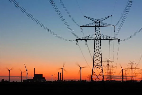 Conta de luz ficará mais barata em abril