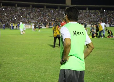 Flávio Araújo parecia não acreditar no resultado