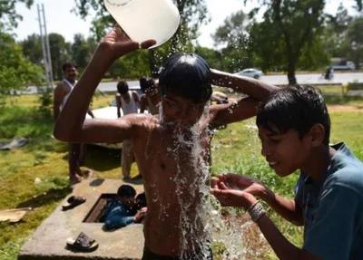 Forte onda de calor deixa 122 mortos sul do Paquistão