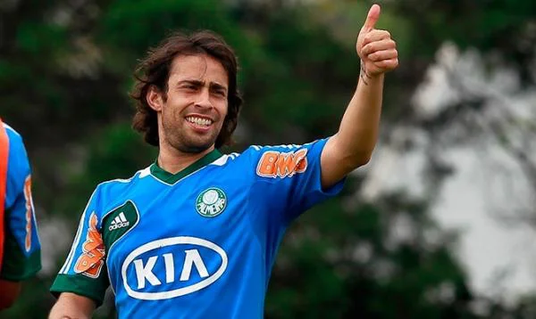 Jogador Valdivia 