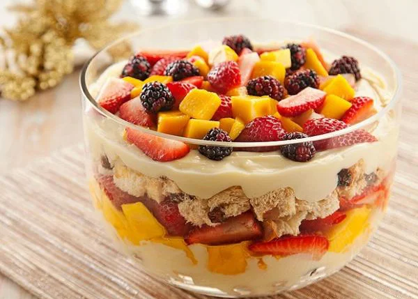 Pavê de panetone com frutas