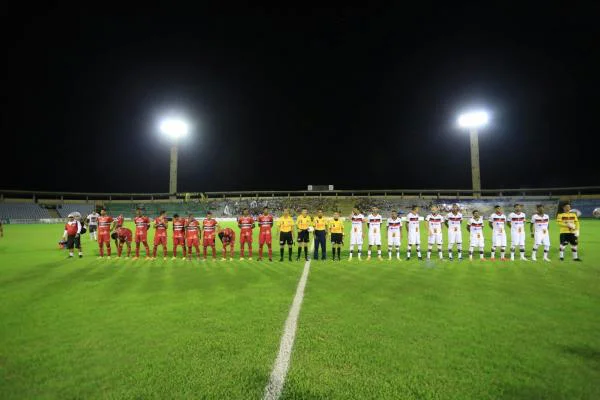 River e Flamengo-PI se enfrentam no estádio Albertão em Te