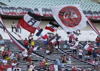 Torcida do River.