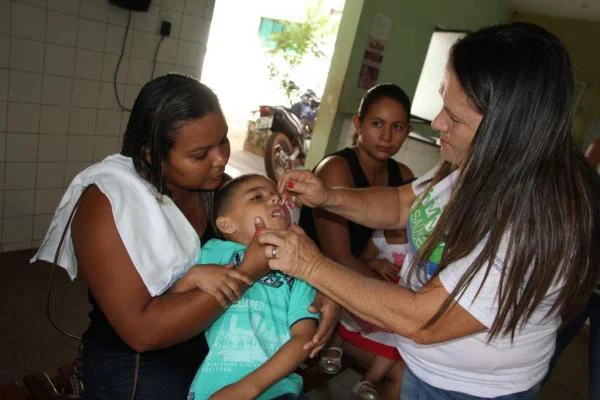 Vacinação contra poliomielite