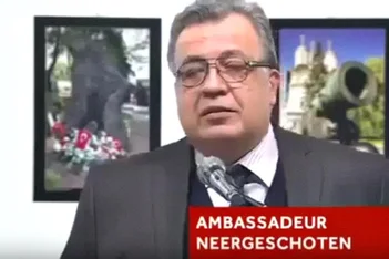 Embaixador Andrei Karlov morre durante atentado na Turquia