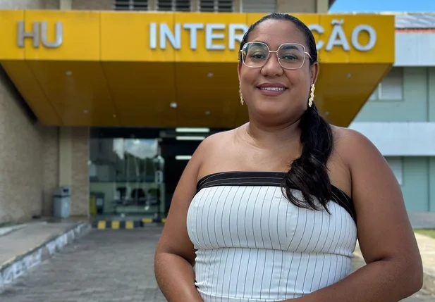 Aprovada em Medicina na UFPI, Silmara Rochelle compartilha jornada de superação