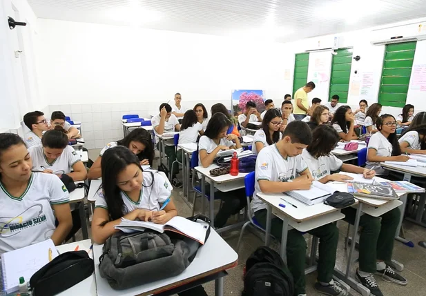 Alunos da rede estadual do Piauí retornam às aulas