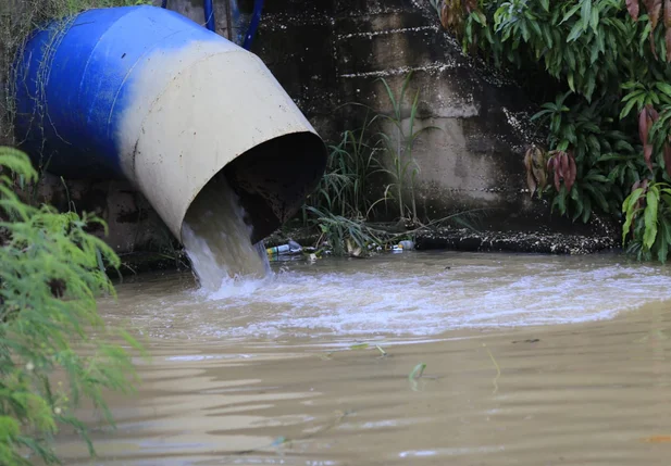 Moradores do Vila Projeto Mandacaru temem alagamento