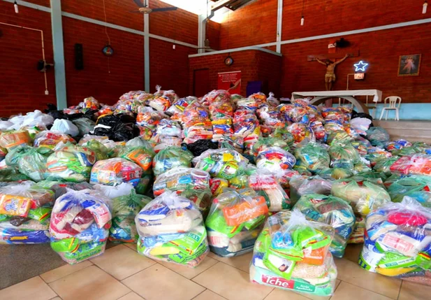 Igreja do Morada Nova já arrecadou 10 toneladas em doações