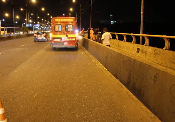 Mulher se joga da Ponte Juscelino Kubitschek em Teresina