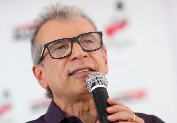 "Meu nome continua colocado", diz JVC sobre 2020