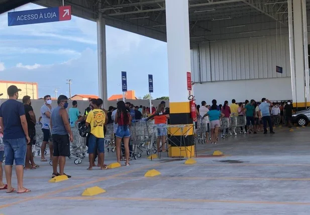 Mix Atacarejo é inaugurado em Parnaíba e causa aglomeração
