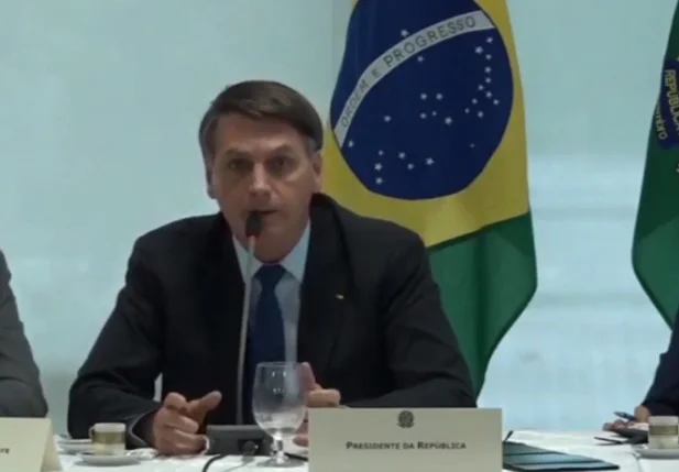Veja vídeo de reunião de Bolsonaro e seus ministros