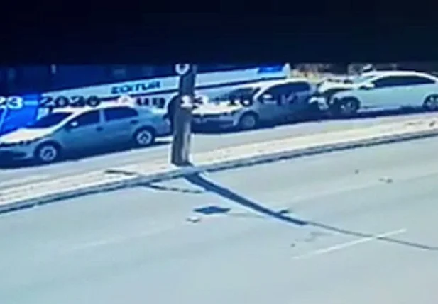 Câmera flagra acidente que matou mototaxista na Barão de Gurguéia