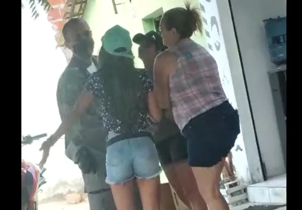 Filha do prefeito Gongo desacata policial militar