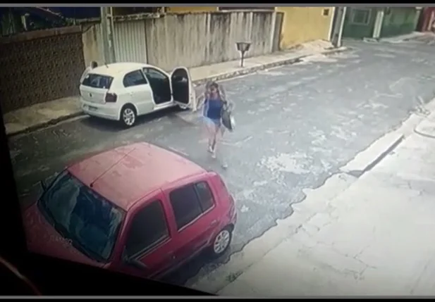 Criminoso rende duas pessoas e rouba carro no bairro Mafuá em Teresina