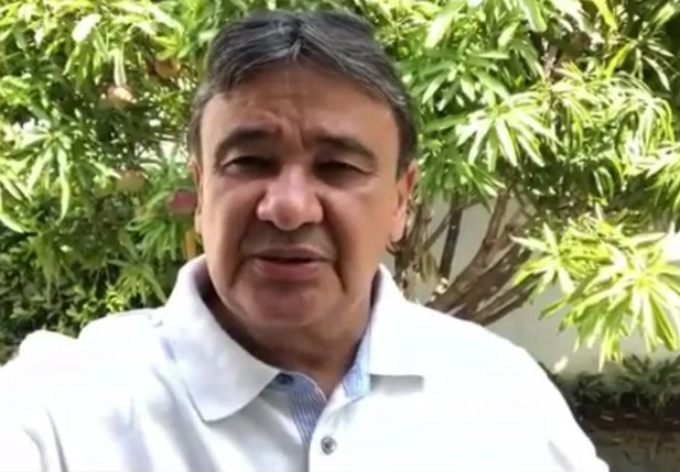 Wellington Dias comemora queda nos casos de covid-19 no Piauí