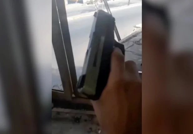 Criminosos ostentam armas à luz do dia e desafiam a polícia em Teresina