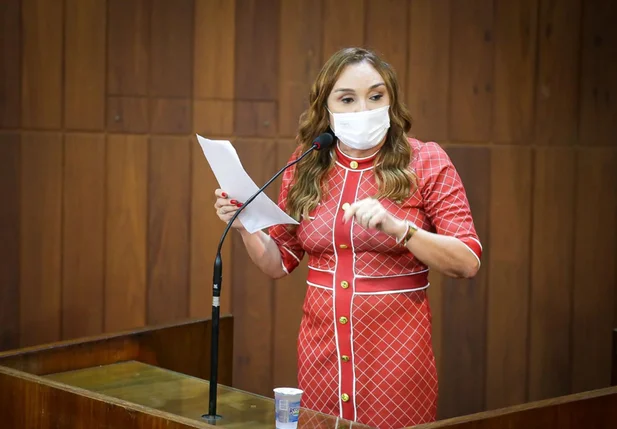 Flora Izabel é eleita conselheira do Tribunal de Contas do Piauí