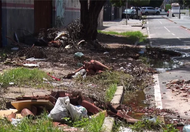 Prefeitura de Teresina deve instalar câmeras para fiscalizar descarte irregular de lixo