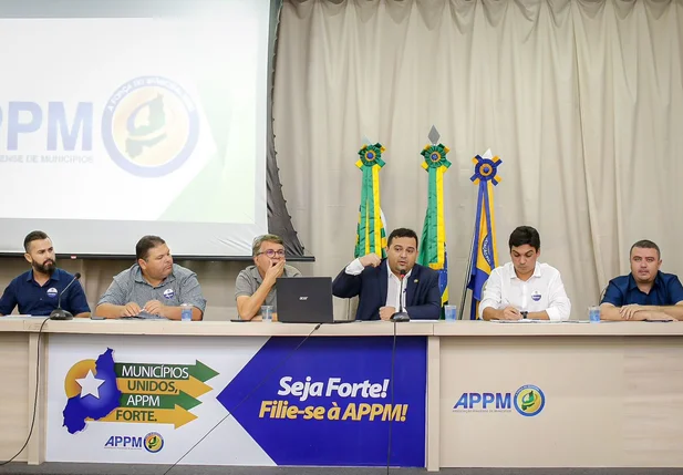 Prefeitos debatem queda na arrecadação do FPM em evento na APPM