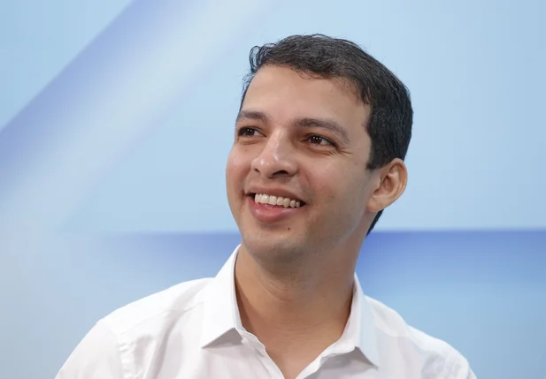 "Defendemos a CNH Social para os jovens desempregados em Teresina", diz Felipe Pedro
