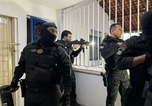 DRACO prende membro do PCC acusado de gravar mortes no Tribunal do Crime