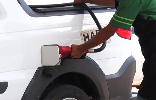 Economista explica aumento no preço dos combustíveis no Piauí