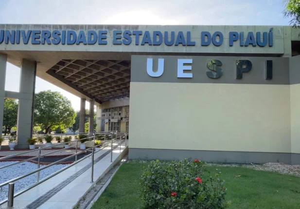Greve dos docentes da UESPI segue por tempo indeterminado