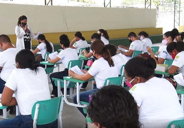 Volta às aulas em 2022: COE autoriza ensino 100% presencial no Piauí