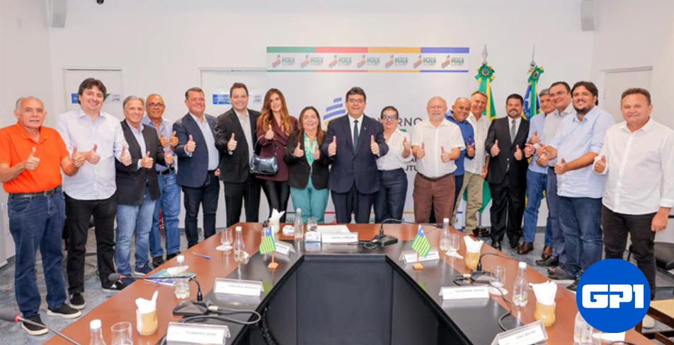 Governador Rafael Fonteles se reúne com suplentes de vereadores de Teresina